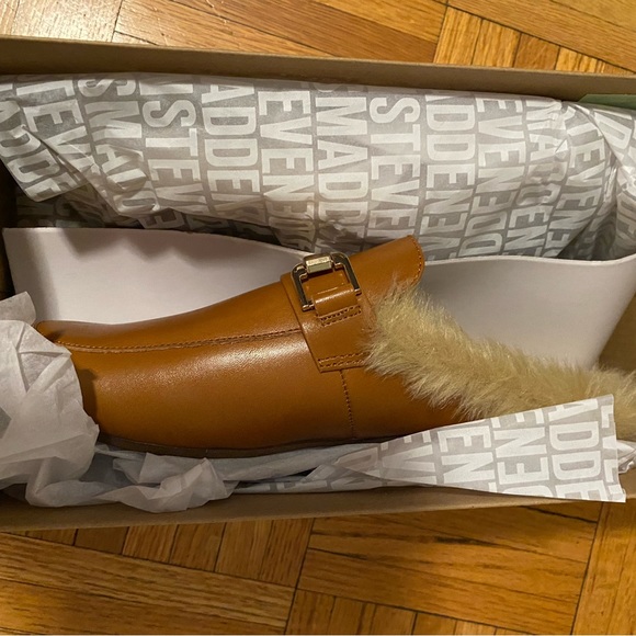 BRAND NEW Steve Madden Khloe slip ons - Picture 5 of 5